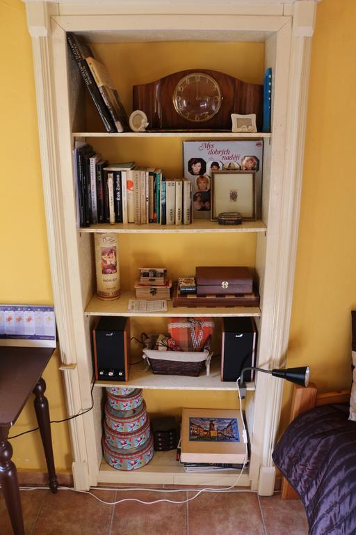 Apartman Na Zlatom Dvore Banská Štiavnica Habitación foto